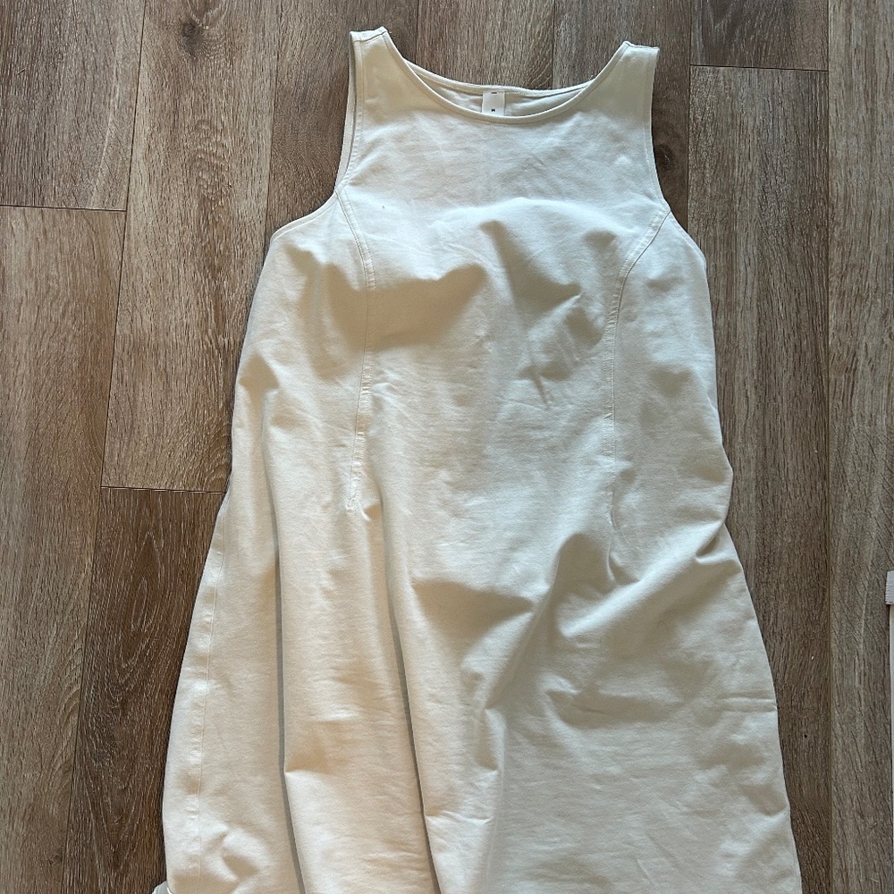 Lululemon cotton cinched waist dress in light ivory